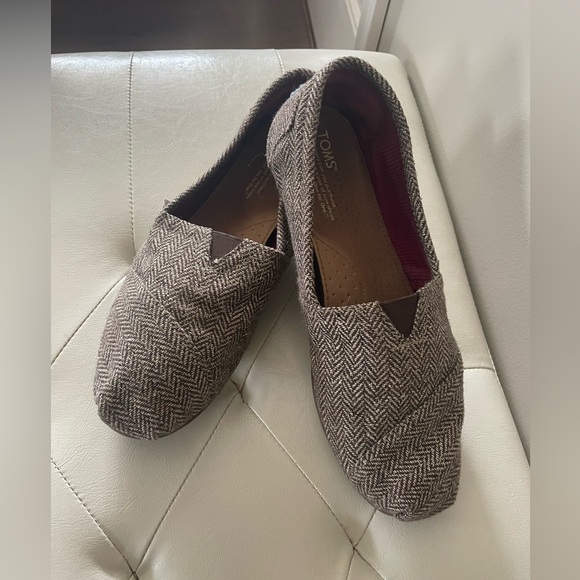 Toms Alpargata Shoes - Picture 2 of 3